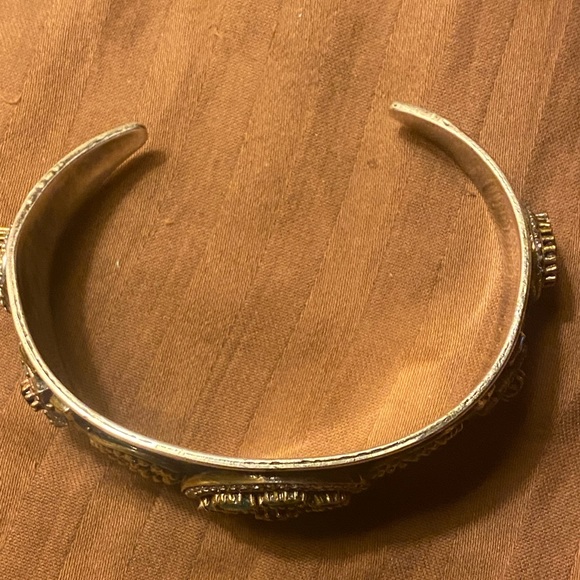 Really wonderful bracelets both very heavy Sterling with wonderful designs - Picture 5 of 9